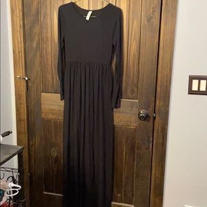long sleeve maxi dress with pockets